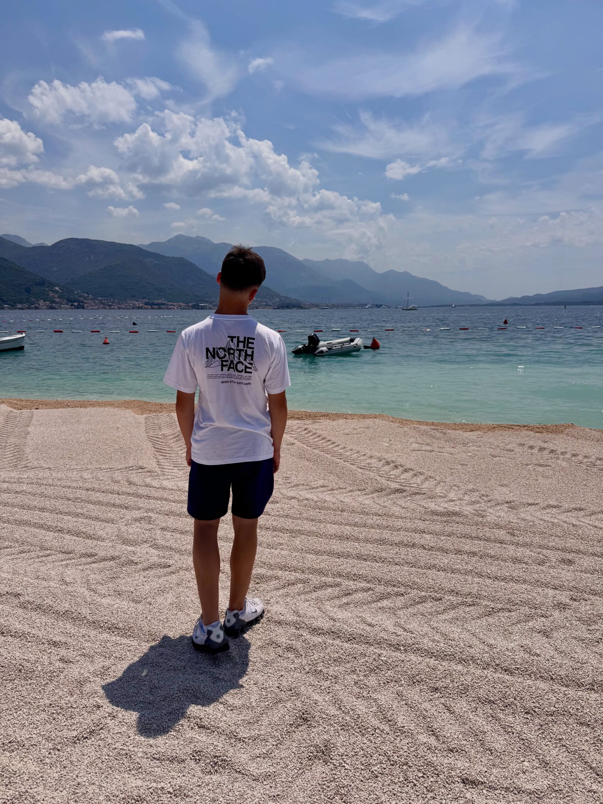 More ne traži reči, ono govori tišinom…🌊☀️